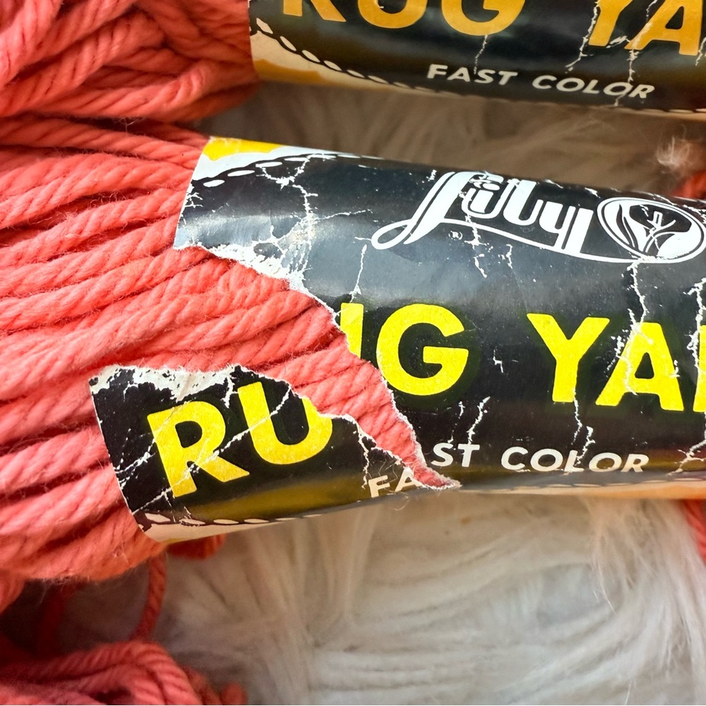 Vintage USA Lily Rug Cotton Yarn Coral color crochet knit ( 3 Skeins ) - Picture 3 of 8
